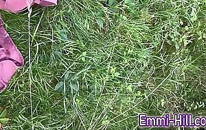 18yo Teen outdoor Pissing from huge Pussy