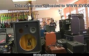 Amateur has sex for some quick cash 23