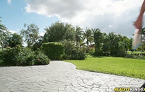 Reality Kings - Naughty Yello Fucks Officer Ryan Mclane Who Is Suppose To Give Her Complaint Letter