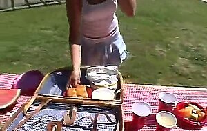 Outdoors teen masturbates in solo scene