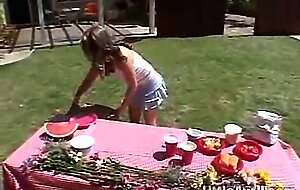 Outdoors teen masturbates in solo scene