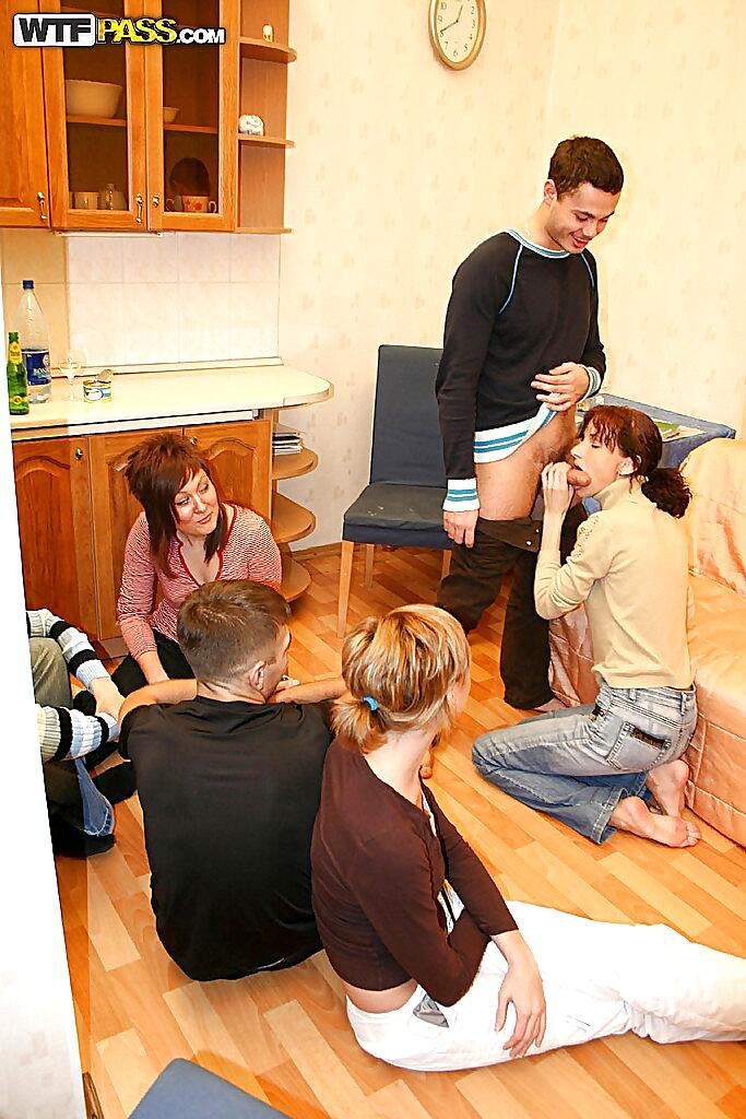 Lustful Teenage Doxies Have Some Dirty Fun At The Groupsex Party Blowjob, College, Party, Reality