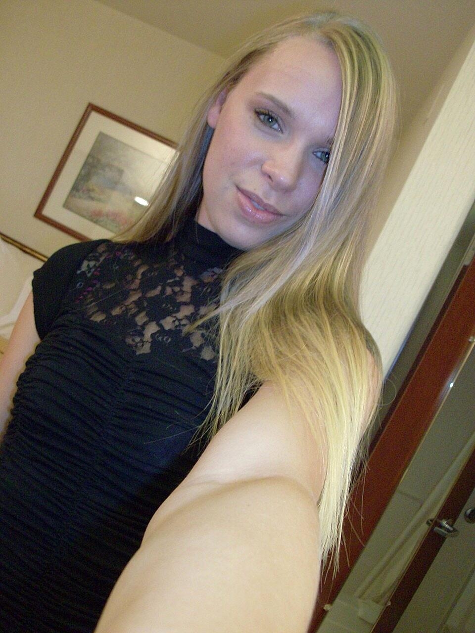 Sweet Blonde Amateur Babe Ashley Ross Flaunts Her Small Tits Up Close Amateur, Babe, Selfie, Skinny, Teen