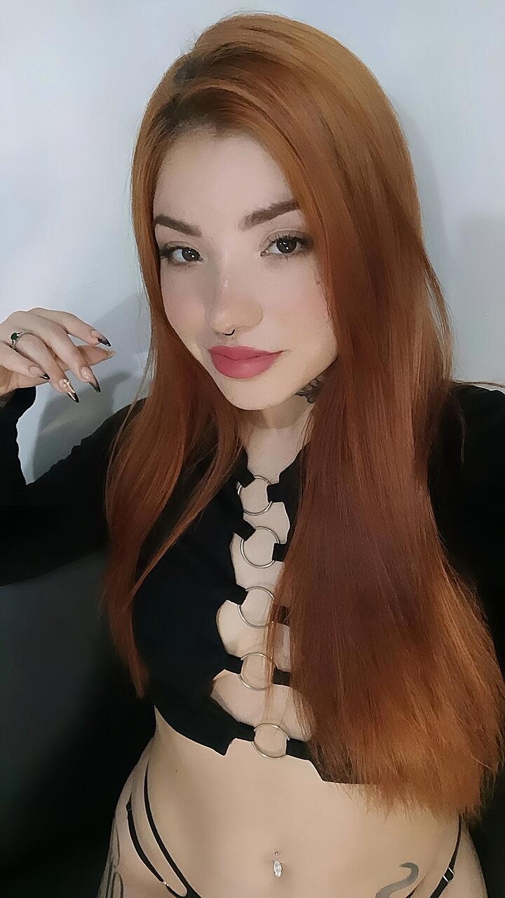 Tattooed Cam Babe Teffa Oficial Shows Off Her Big Booty Amateur, Ass, Face, Redhead, Tattoo