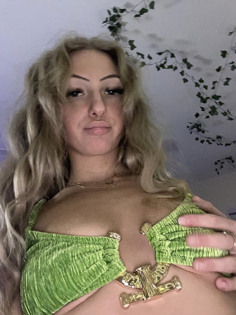 Skinny Teen Blondie Alexis Teasing With Her Round Booty Amateur, Ass, Asshole, Babe, Pawg