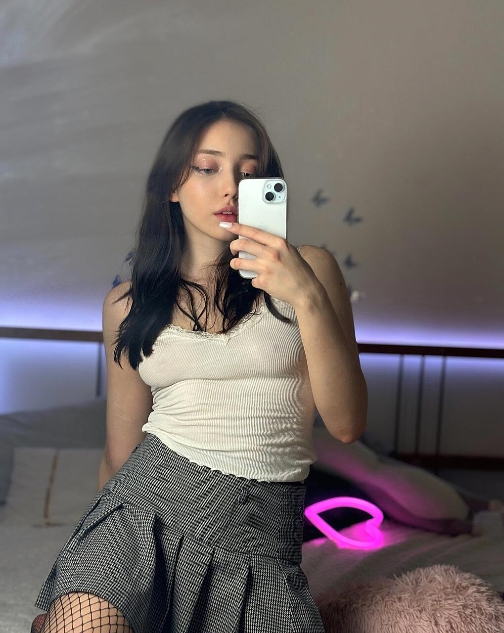 Teen Babe Mia Saffron Poses In Her Hot Outfits & Lingerie In A Solo Amateur, Babe, Glasses, Selfie