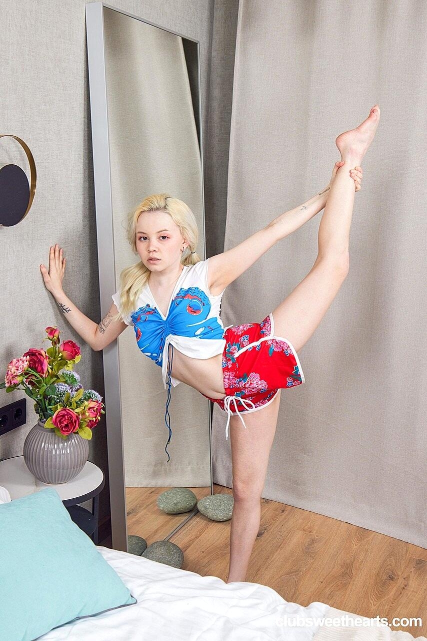 Club Sweethearts Performed By Rebecca Nikson Sex Gallery Beautiful, Cute, European, Solo