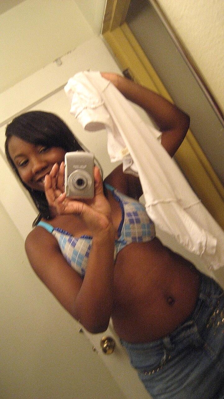 Ebony Babe Elisha Turner Takes Some Nudes Showing Her Juicy Tits & Her Big Ass Amateur, Amateur-Swingers, Swingers