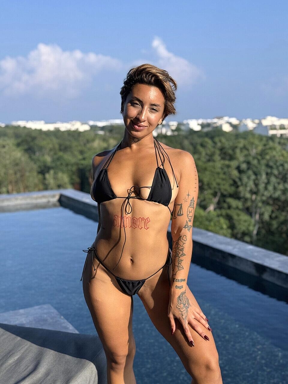 Sofia Pagani Amateur, Beautiful, Latina, Short-Hair, Tattoo
