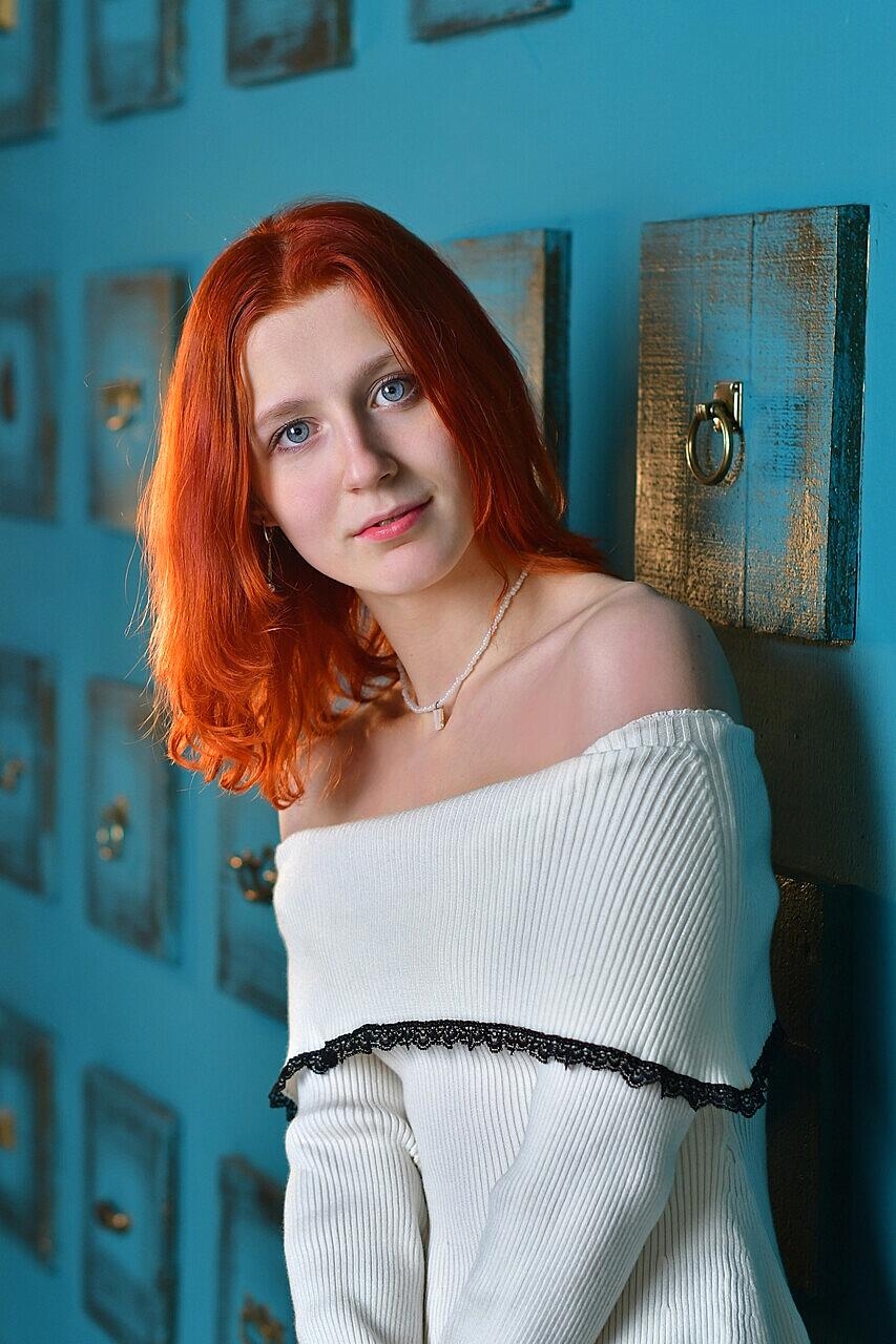 Redheaded Solo Model Alice Seduce Goes Topless While Changing Her Outfits Amateur, Redhead, Skinny, Teen, White