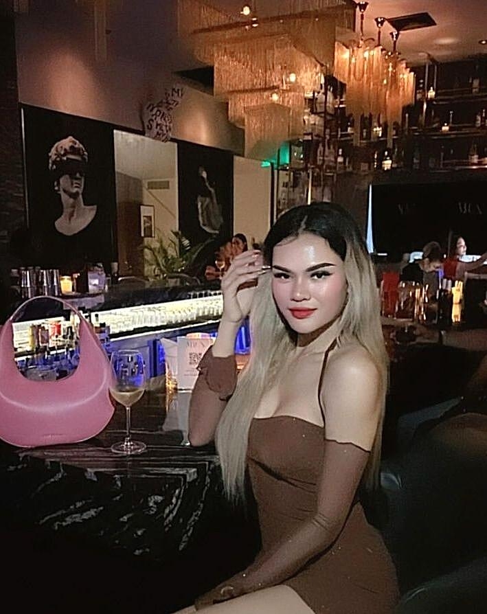 Hot Shemale Petite Trans Beauty Teases With Her Big Tits In A Sexy Compilation Ladyboy, Sexy-Shemale, Shemale, Teen-Shemale